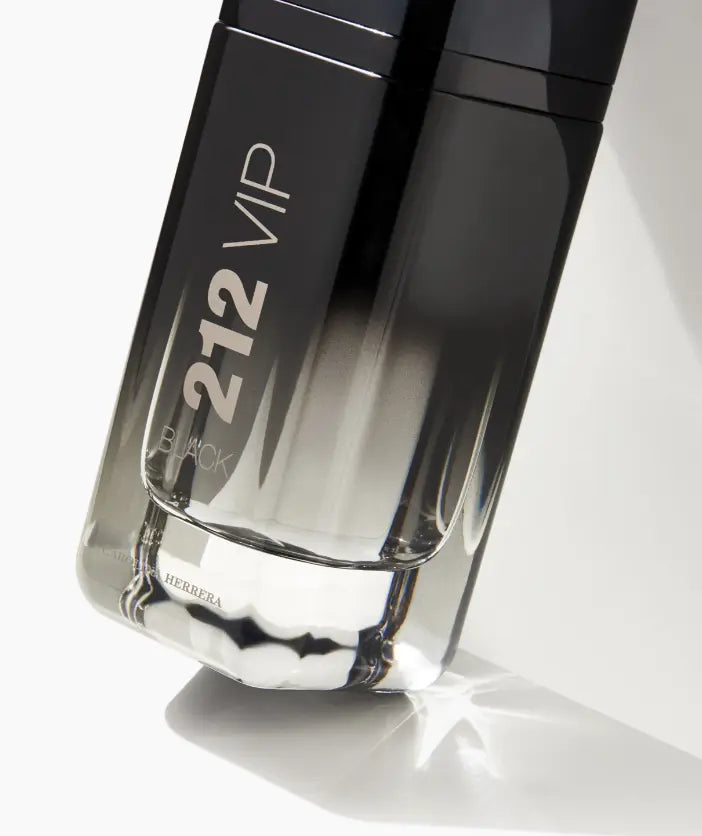 212 VIP Black By Carolina Herrera Eau de Parfum For Men 100ML - ADEN MEN -